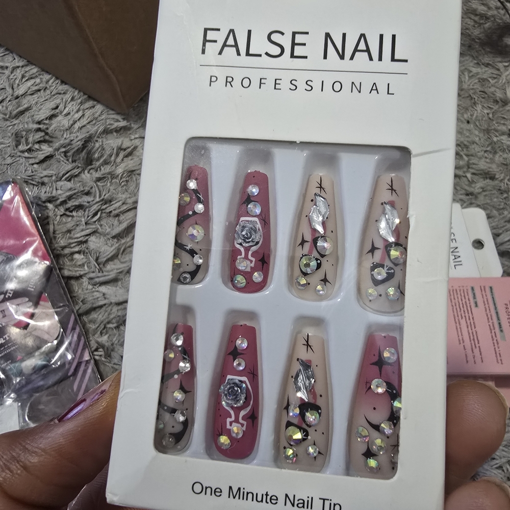 Nails - Picture 2 of 6